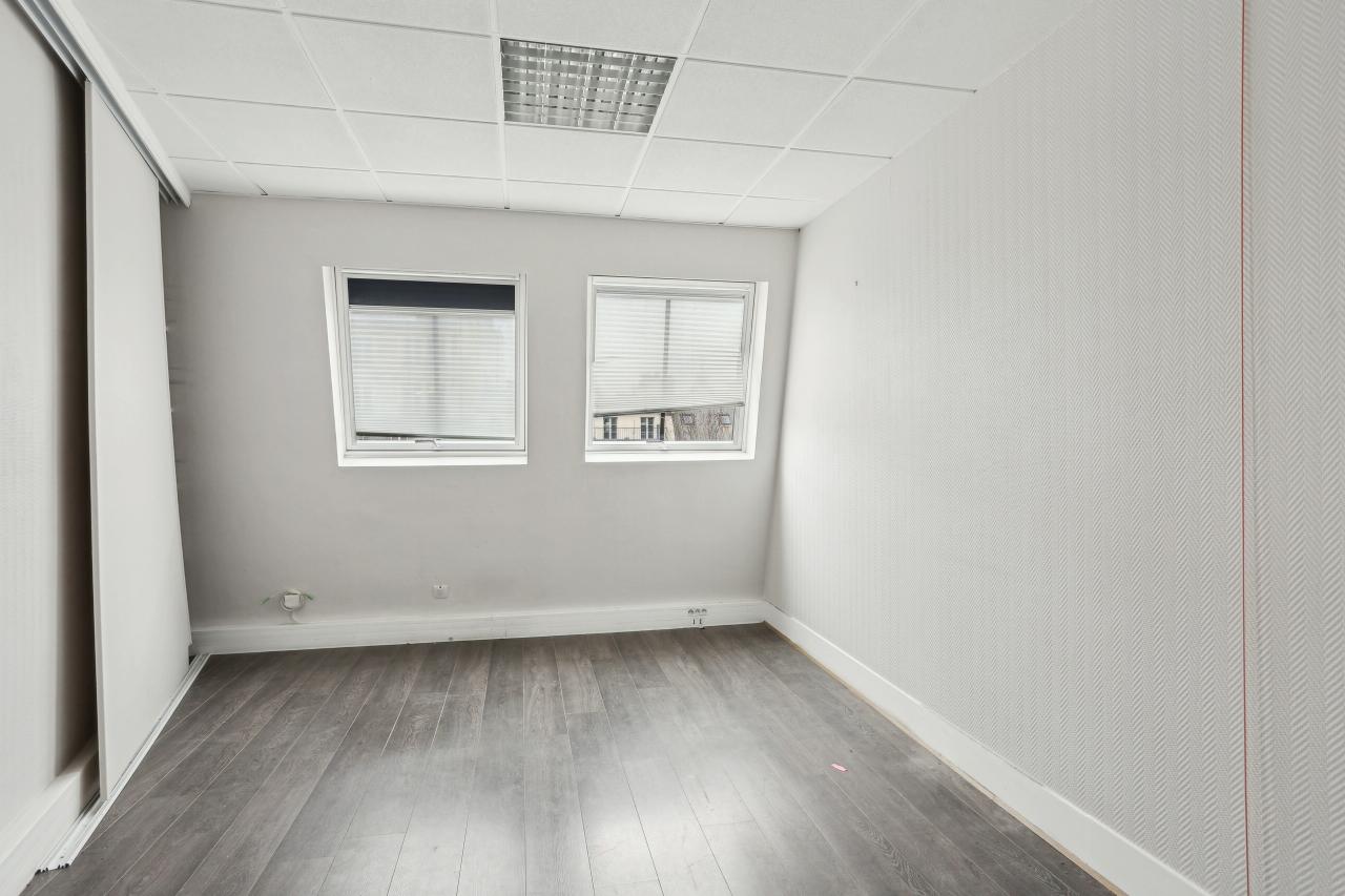 Bureau Paris 156m² Location bureau Paris OLBUR2427041 12